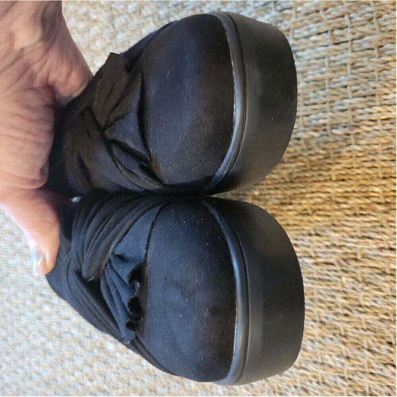 CATHERINE MALANDRINO black platform slip on shoes.  Size is 8.5. - Picture 5 of 9